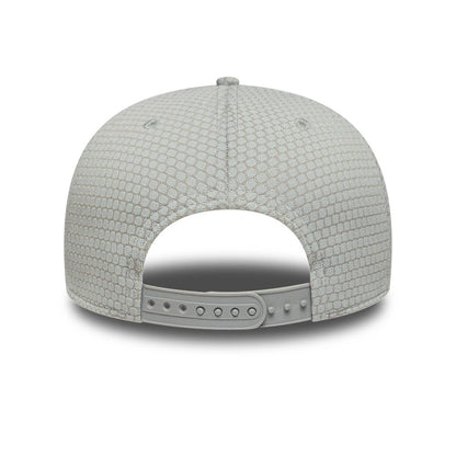 Pictured is this MLB Flawless Mesh New York Yankees 9SEVENTY Stretch Snap cap in grey. 4