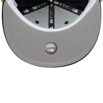 Pictured is this MLB World Series New York Yankees Dogear 59FIFTY Fitted cap in navy. 9