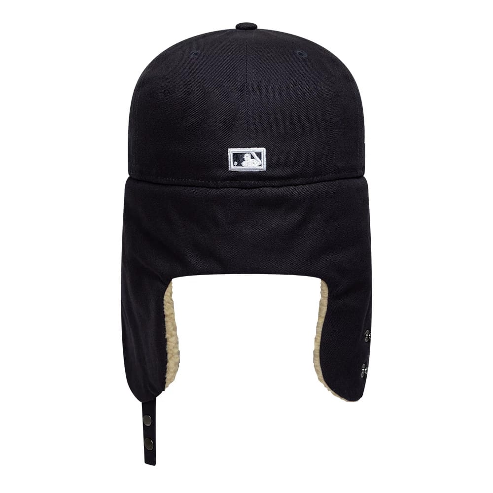Pictured is this MLB World Series New York Yankees Dogear 59FIFTY Fitted cap in navy. 8