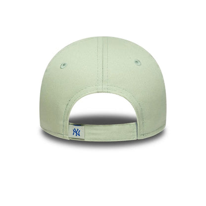 Pictured is this Toddler MLB Dino New York Yankees 9FORTY cap in pastel green. 4
