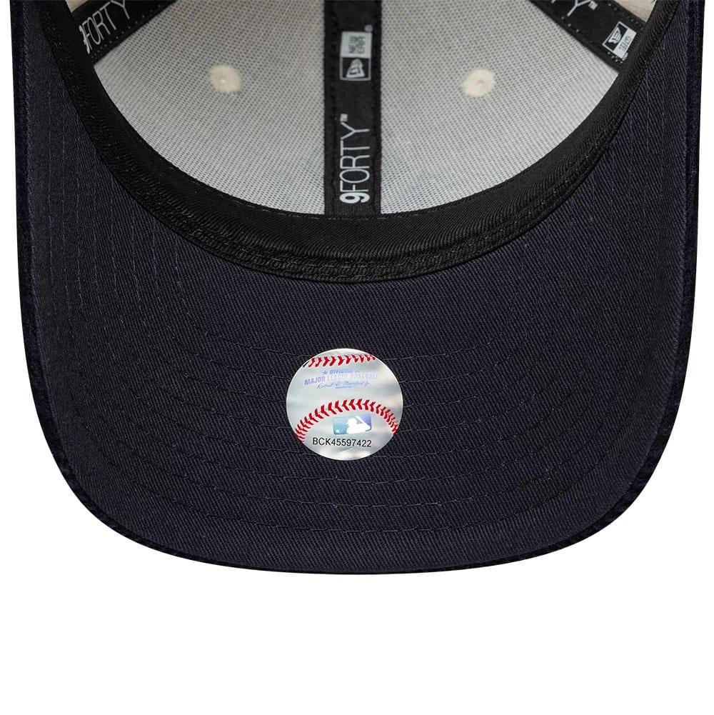 Pictured is this Youth MLB Cord New York Yankees 9FORTY M-Crown cap in white. 5