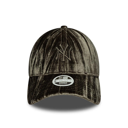 Pictured is this Womens MLB Velour New York Yankees 9TWENTY cap in green. 2