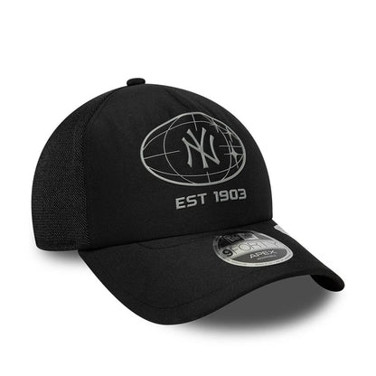 Pictured is this MLB Graphic New York Yankees 9FORTY Apex cap in black. 3