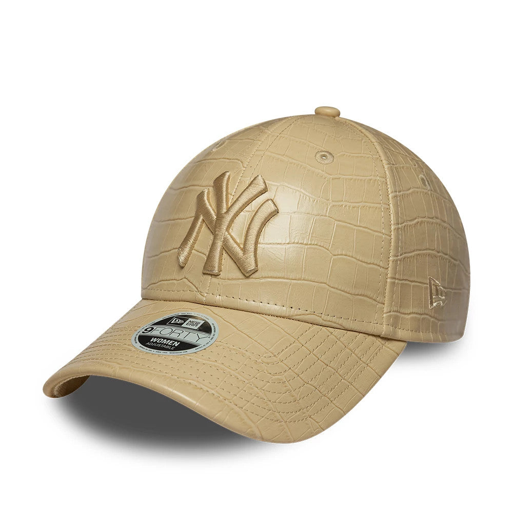 Pictured is this Womens MLB Pattern PU New York Yankees 9FORTY cap in light beige. 1