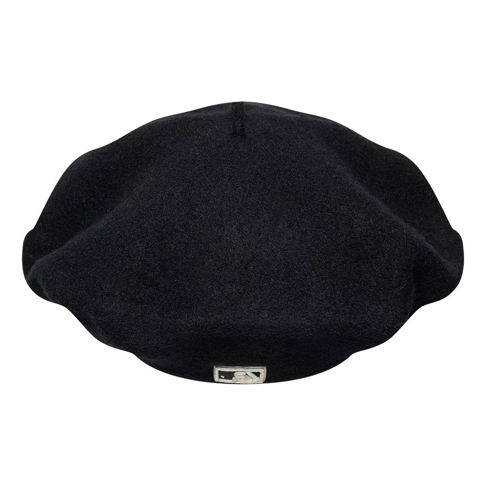 Pictured is this MLB Cooperstown Pin New York Yankees Beret in black. 4