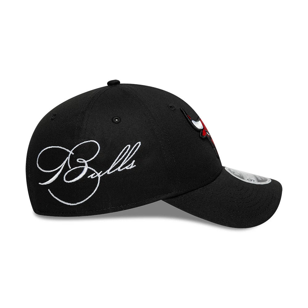 Pictured is this NBA Side Script Chicago Bulls 9FORTY M-Crown cap in black. 4