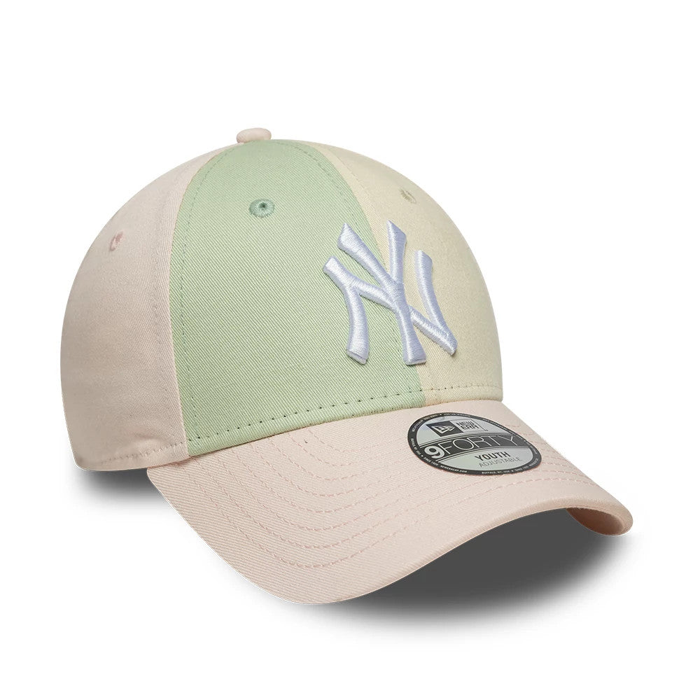 Pictured is this Youth MLB Colourblock New York Yankees 9FORTY cap in pastel pink. 3