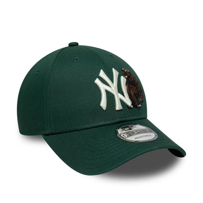 Pictured is this MLB Outdoor Icon New York Yankees 9FORTY cap in dark green. 3