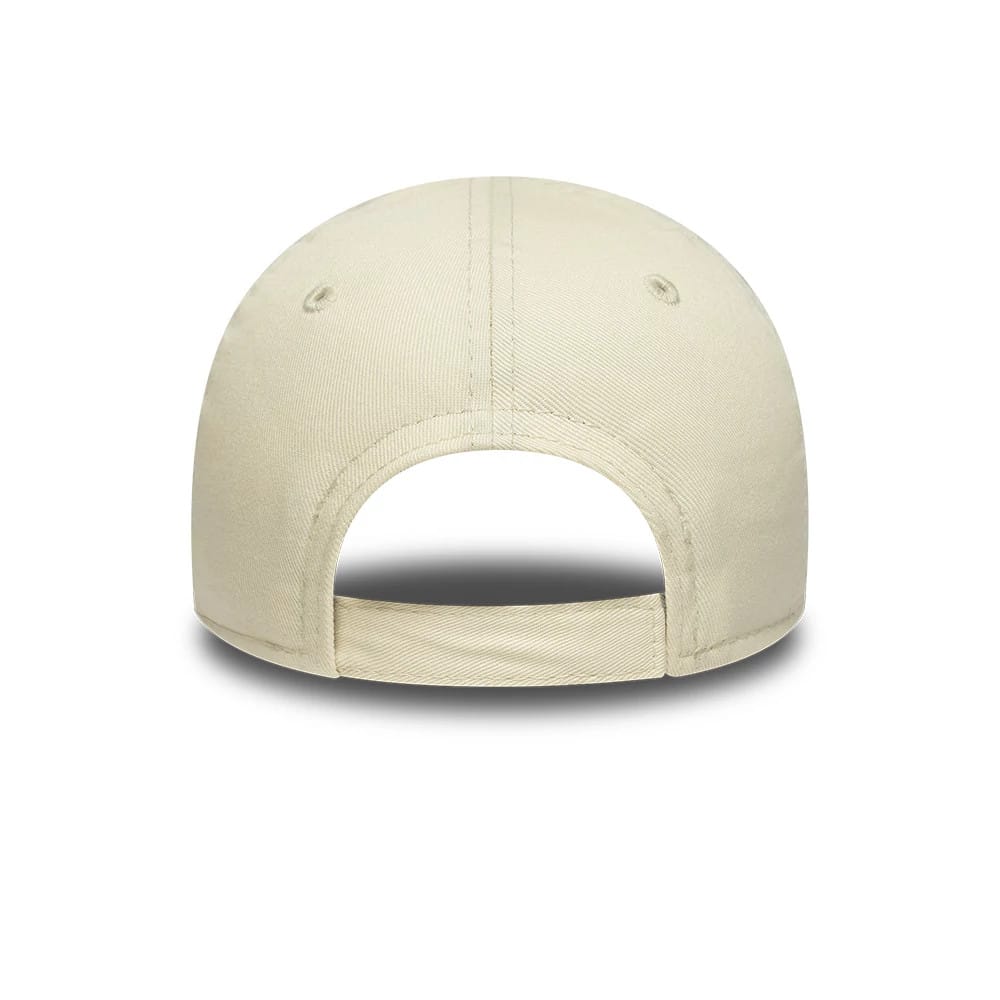 Pictured is this Toddler MLB League Essential New York Yankees 9FORTY cap in cream. 4