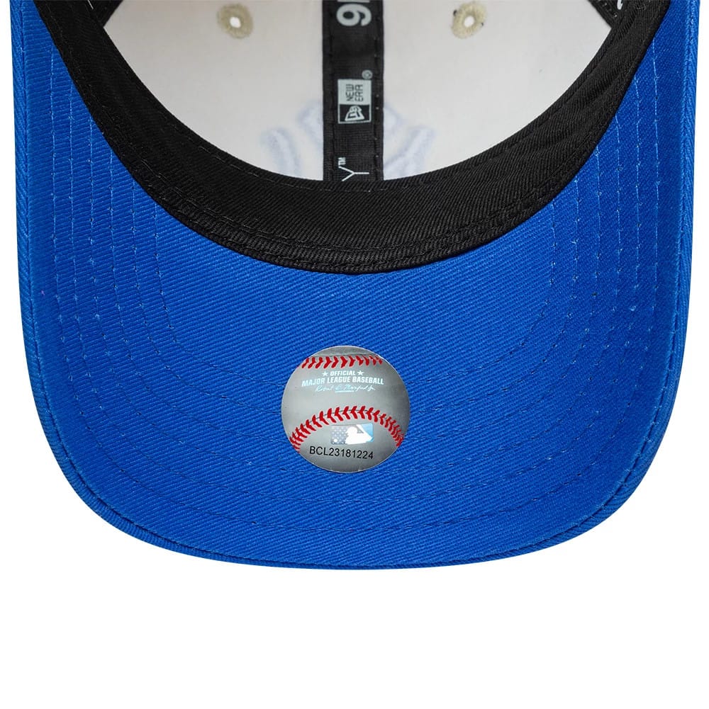 Pictured is this Toddler MLB League Essential New York Yankees 9FORTY cap in cream. 5