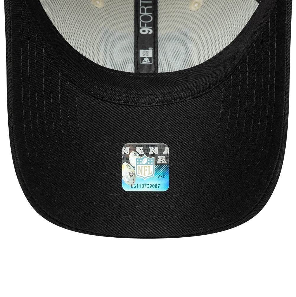 Pictured is this NFL Colourblock Las Vegas Raiders 9FORTY cap in cream & black. 5