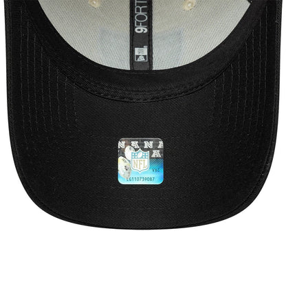 Pictured is this NFL Colourblock Las Vegas Raiders 9FORTY cap in cream & black. 5
