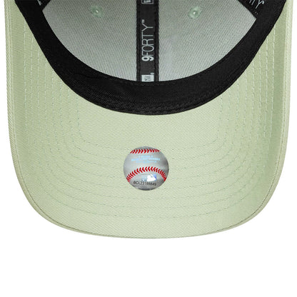 Pictured is this MLB League Essential LA Dodgers 9FORTY cap in pastel green. 5