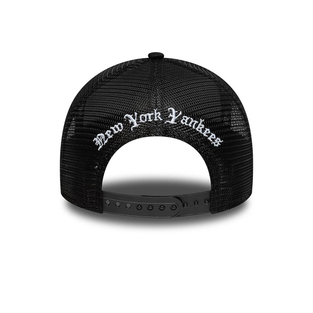 Pictured is this MLB Script New York Yankees 9FORTY A-Frame Trucker cap in black. 4