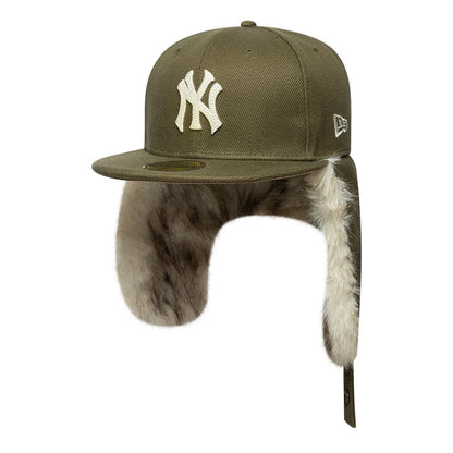Pictured is this MLB Cotton Canvas New York Yankees Dogear 59FIFTY Fitted cap in dark green. 2