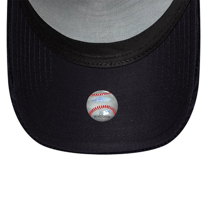 Pictured is this MLB Cord New York Yankees 9FORTY A-Frame Trucker cap in navy. 5