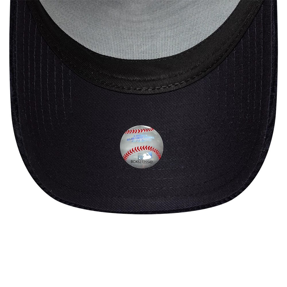 Pictured is this MLB Cord New York Yankees 9FORTY A-Frame Trucker cap in navy. 5