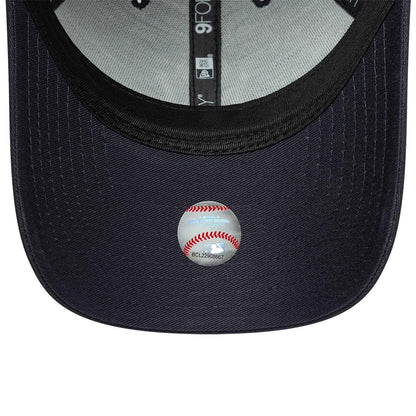 Pictured is this MLB Outdoor Icon New York Yankees 9FORTY cap in navy. 5