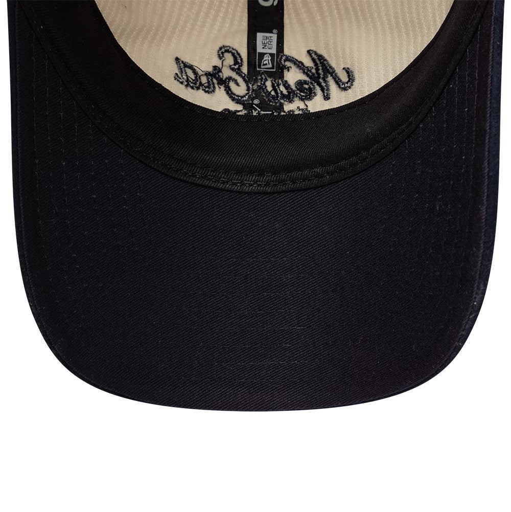 Pictured is this New Era Cord Mix 9TWENTY cap in cream & navy. 5
