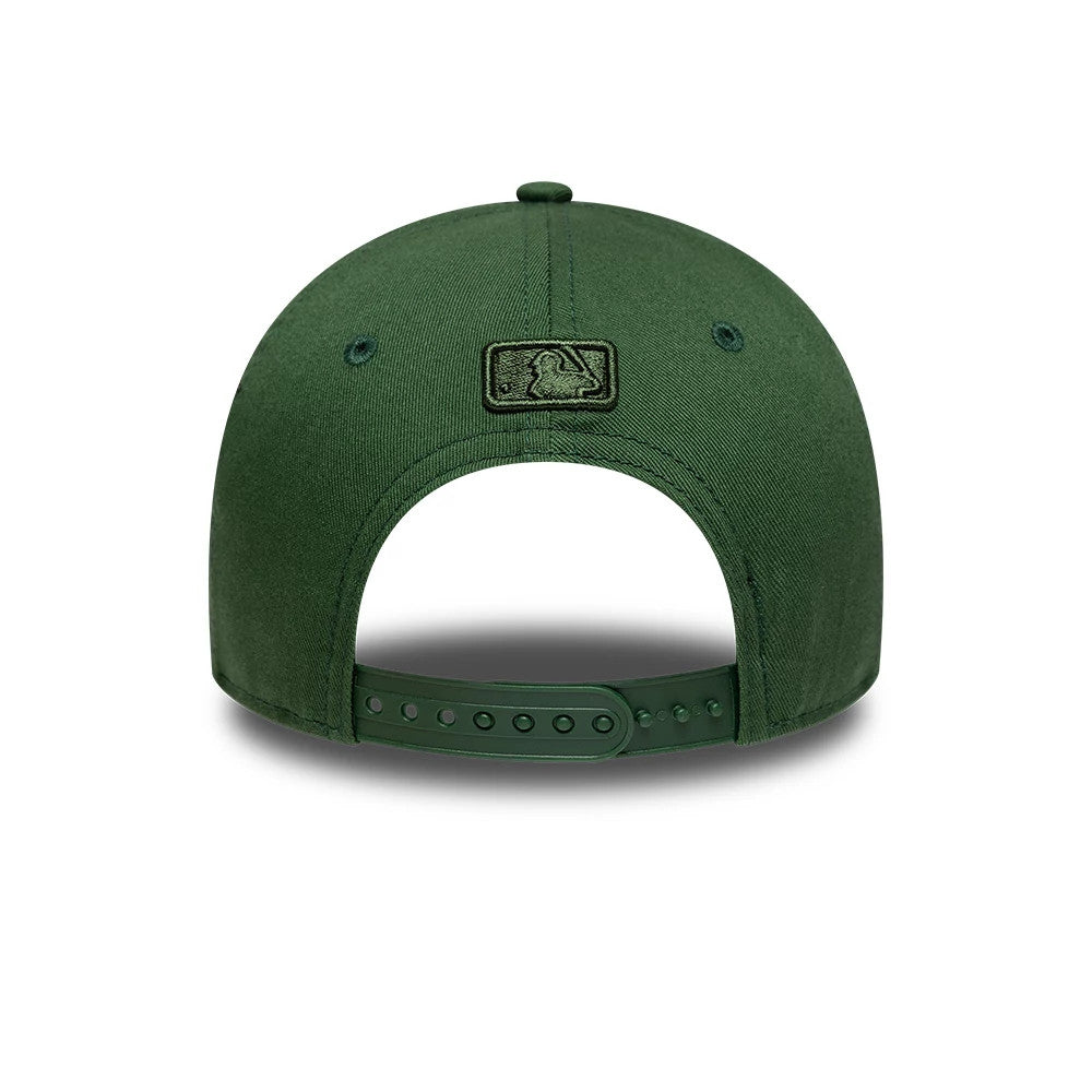 Pictured is this Youth MLB LA Dodgers 9FORTY M-Crown cap in dark green. 4