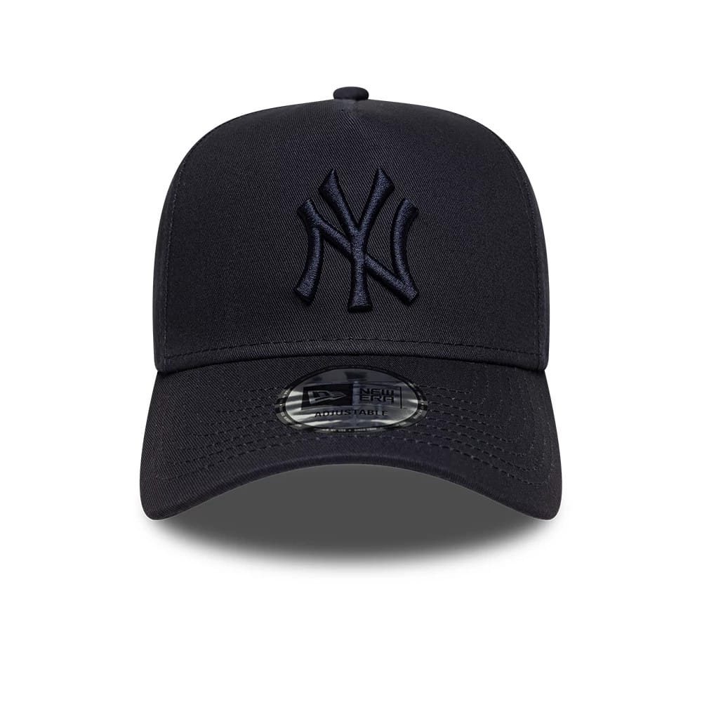 Pictured is this MLB League Essential New York Yankees 9FORTY A-Frame cap in navy. 2