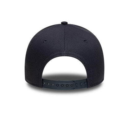 Pictured is this MLB League Essential New York Yankees 9FORTY A-Frame cap in navy. 4