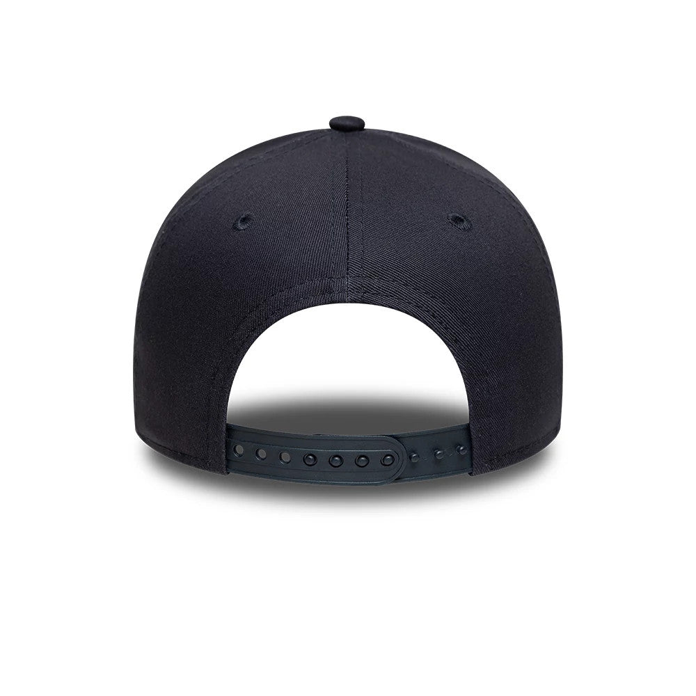 Pictured is this MLB League Essential New York Yankees 9FORTY A-Frame cap in navy. 4