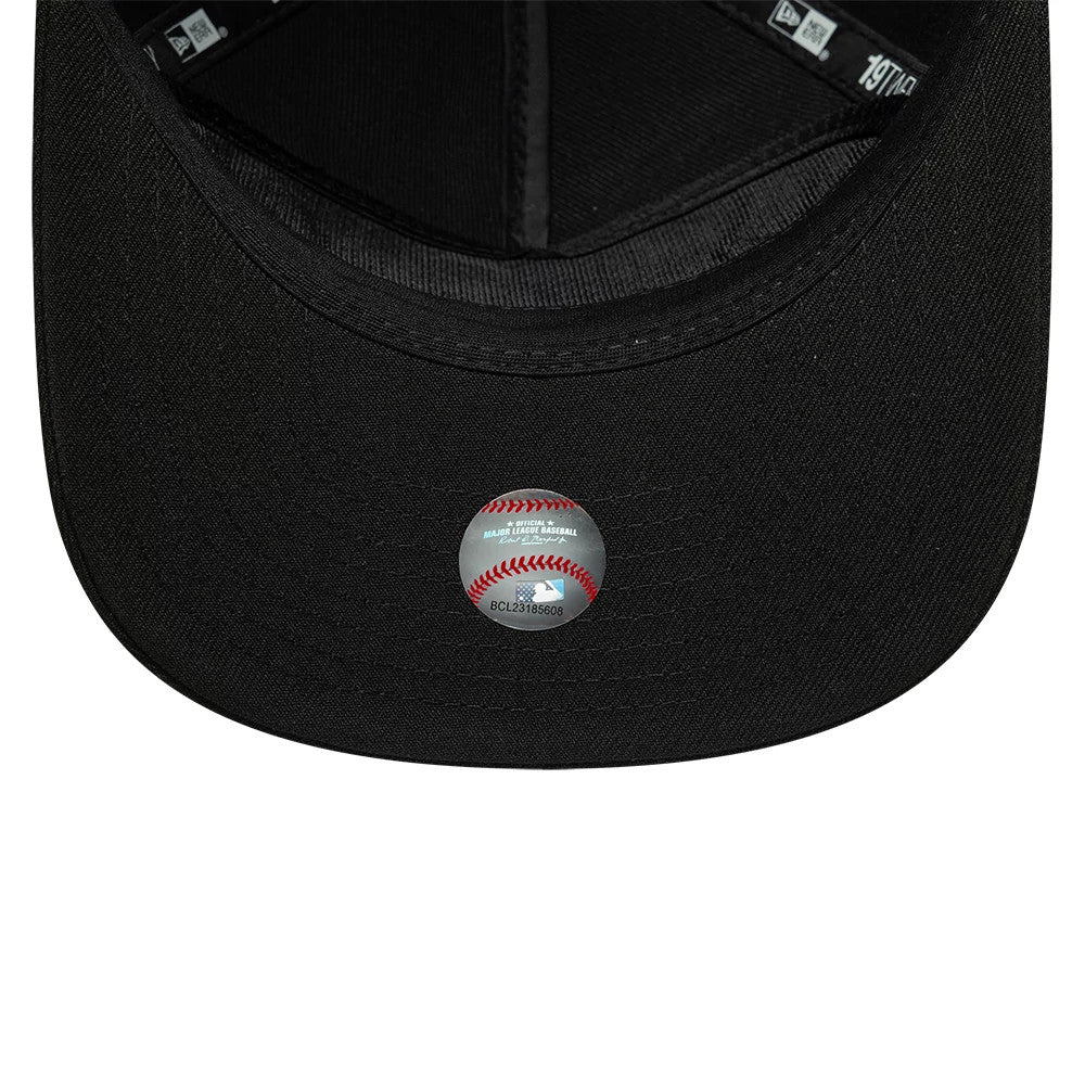 Pictured is this MLB Graphic New York Yankees 19TWENTY cap in black. 5