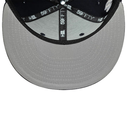 Pictured is this New Era Heritage Script 59FIFTY Fitted cap in navy. 2