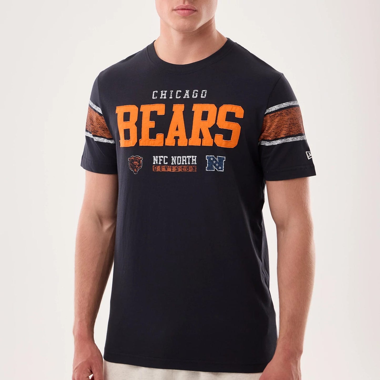 The model is wearing this NFL Sideline 2026 Chicago Bears T-Shirt in navy. 3