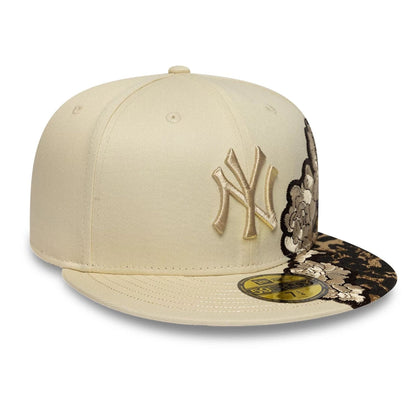 Pictured is this MLB Floral Leopard New York Yankees 59FIFTY Fitted cap in light beige. 4