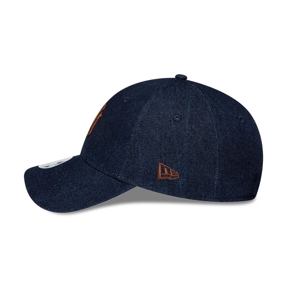 Pictured is this Womens MLB Denim New York Yankees 9FORTY Bowback cap in navy. 5