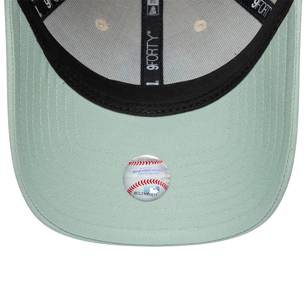 Pictured is this Womens MLB Floral New York Yankees 9FORTY cap in Cream. 7