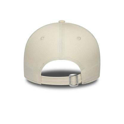 Pictured is this Womens New Era Floral 9FORTY cap in light beige. 4