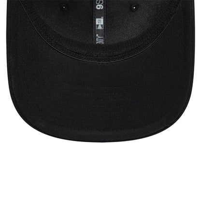 Pictured is this Ducati Motor Logo Patch 9SEVENTY Stretch Snap cap in black. 7