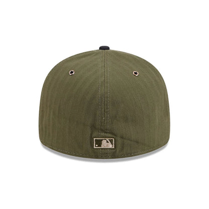 Pictured is this MLB American Herringbone New York Yankees 59FIFTY Fitted cap in green. 7