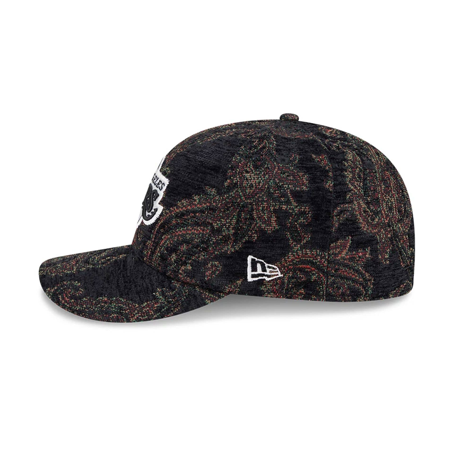 Pictured is this NBA Jacquard Chenille LA Lakers 59FIFTY Fitted cap in black. 5