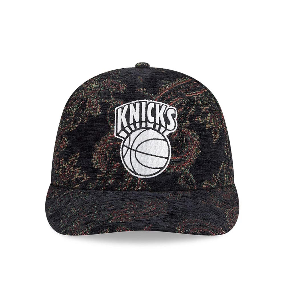 Pictured is this NBA Jacquard Chenille New York Knicks 59FIFTY Fitted cap in black. 3