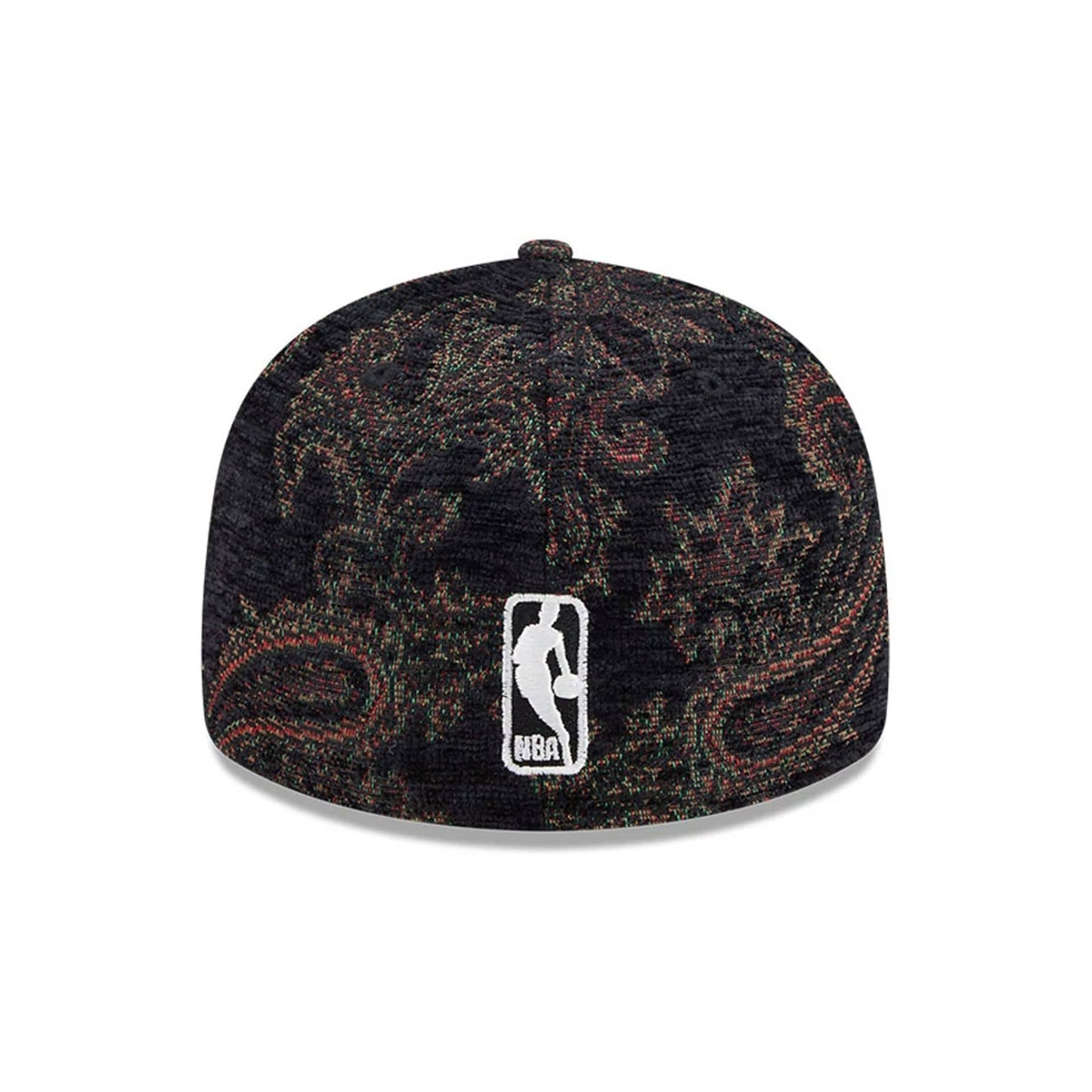 Pictured is this NBA Jacquard Chenille New York Knicks 59FIFTY Fitted cap in black. 5