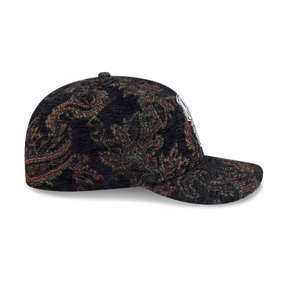 Pictured is this NBA Jacquard Chenille New York Knicks 59FIFTY Fitted cap in black. 7