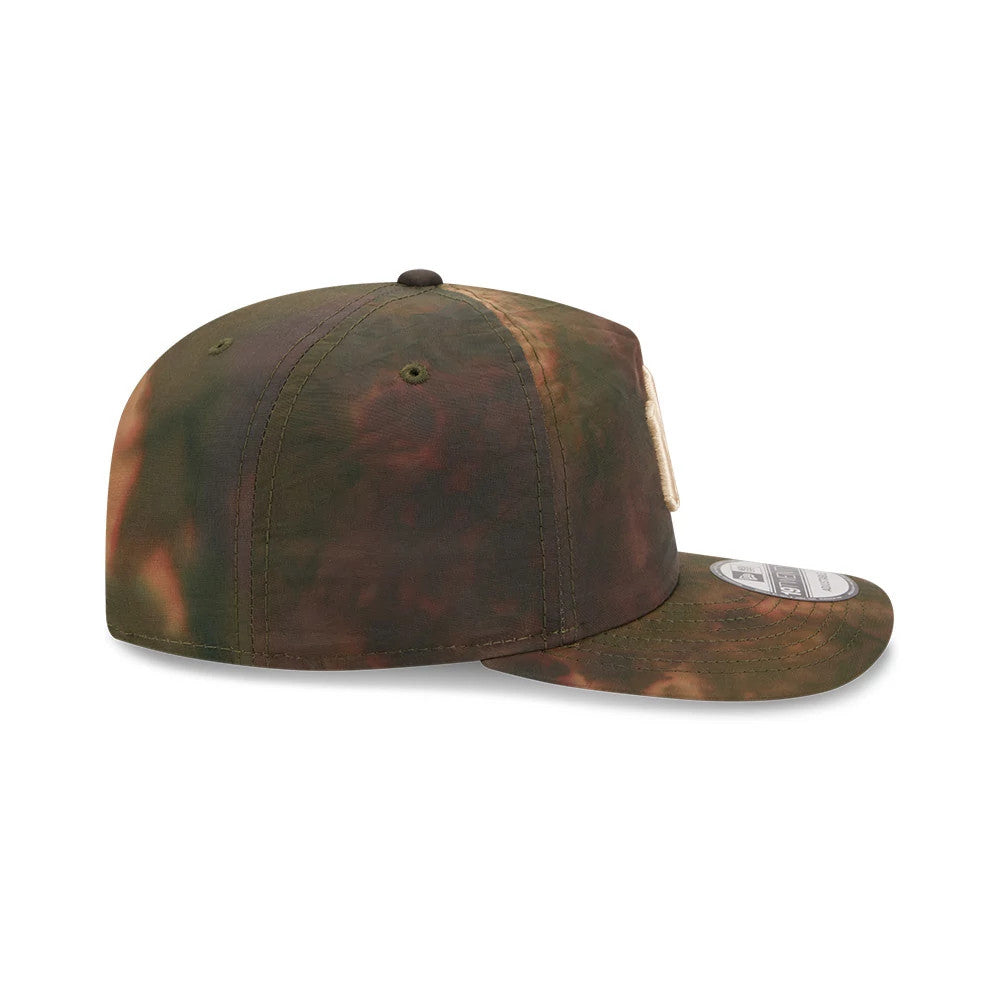 Pictured is this MLB Nylon Wash Dye New York Yankees 19TWENTY Adjustable cap in open green. 6
