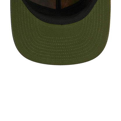 Pictured is this MLB Nylon Wash Dye New York Yankees 19TWENTY Adjustable cap in open green. 7