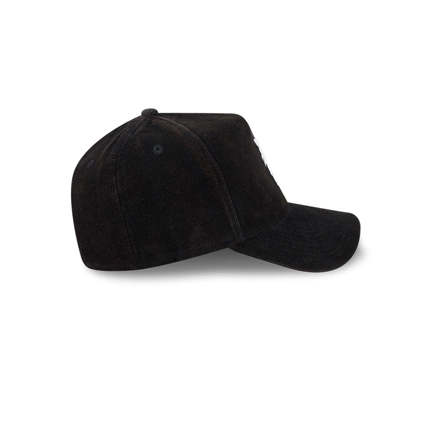 Pictured is this MLB Quickstrike Snow Wash Cord Detroit Tigers 59FORTY A-Frame Fitted cap in black. 6