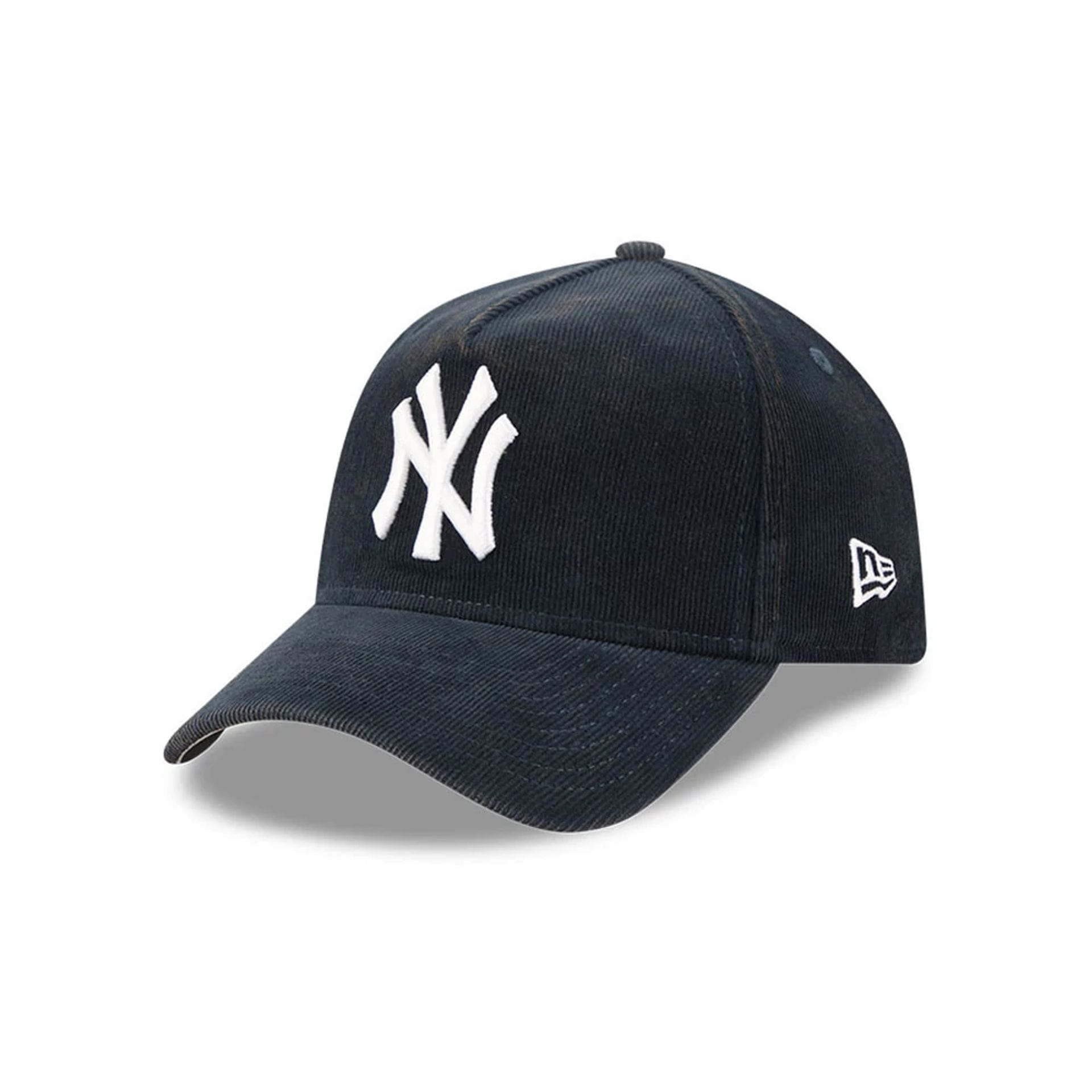 Pictured is this MLB Quickstrike Snow Wash Cord New York Yankees 59FORTY A-Frame Fitted cap in navy. 1