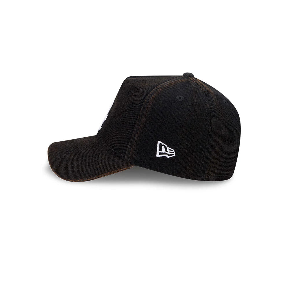 Pictured is this MLB Quickstrike Snow Wash Cord Chicago White Sox 59FORTY A-Frame Fitted cap in black. 5