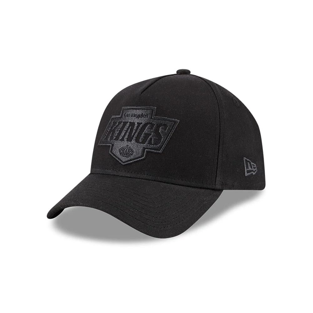 Pictured is this NHL Quickstrike Waxy Canvas LA Kings 59FORTY A-Frame Fitted cap in black. 1