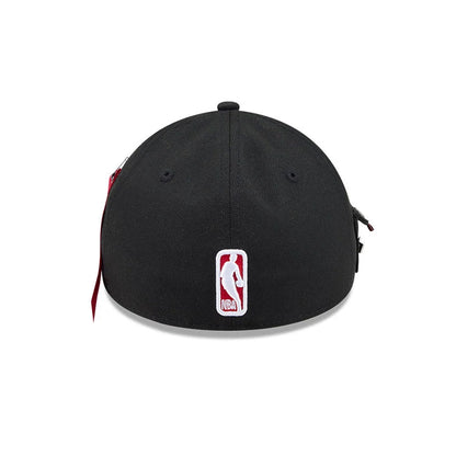 Pictured is this NBA X Alpha Chicago Bulls 59FORTY A-Frame Fitted cap in Black. 4
