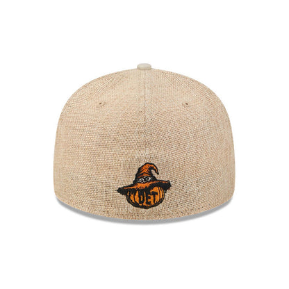 Pictured is this MLB Halloween Detroit Tigers 59FIFTY Fitted cap in beige. 5