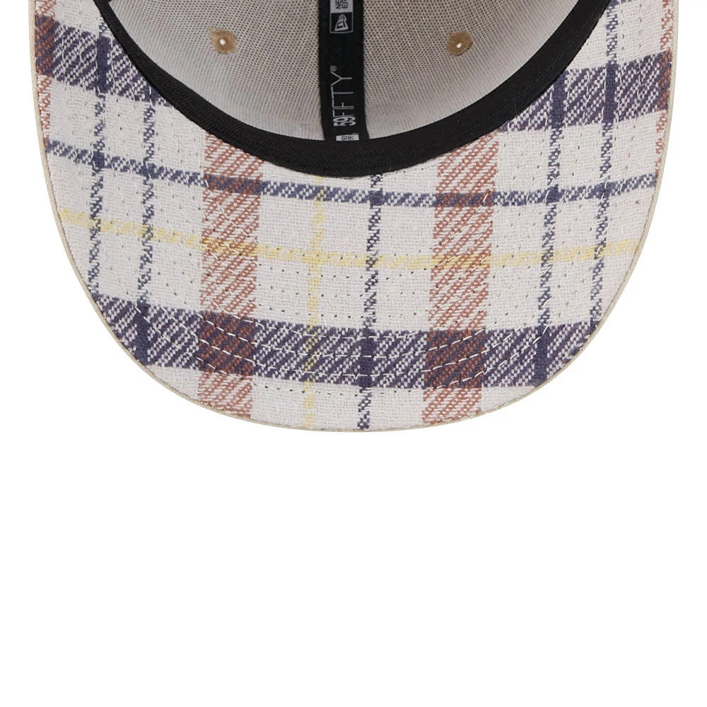Pictured is this MLB Halloween Athletics 59FIFTY Fitted cap in beige. 2