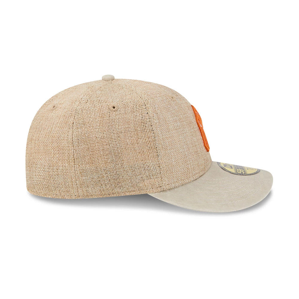 Pictured is this MLB Halloween New York Yankees 59FIFTY Fitted cap in beige. 7